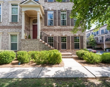 1034 East Paces Chase Ne - Photo Thumbnail 1