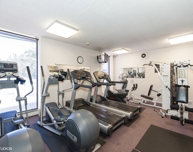 5701 N Sheridan Road - Photo Thumbnail 14
