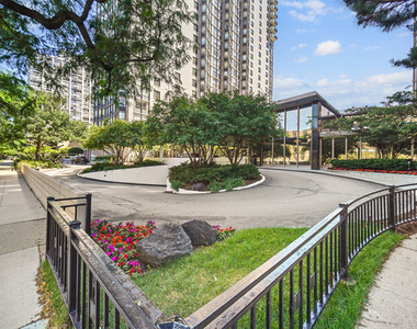 5701 N Sheridan Road - Photo Thumbnail 11