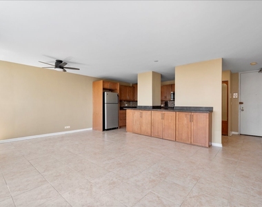 5701 N Sheridan Road - Photo Thumbnail 3
