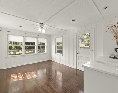 354 Indian Drive - Photo Thumbnail 5
