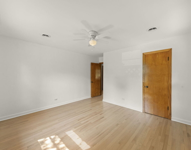 354 Indian Drive - Photo Thumbnail 14