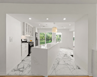 354 Indian Drive - Photo Thumbnail 2
