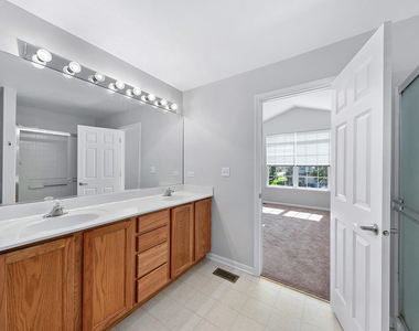 23844 Mcmullin Circle - Photo Thumbnail 12