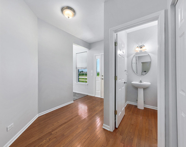 23844 Mcmullin Circle - Photo Thumbnail 8
