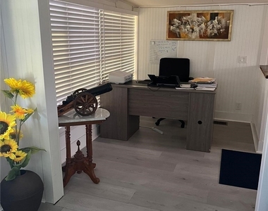 615 Bougainvillea Court - Photo Thumbnail 2