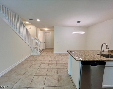 15850 Portofino Springs Boulevard - Photo Thumbnail 17