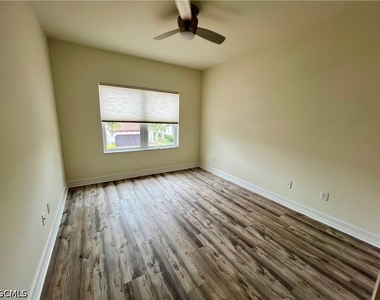15850 Portofino Springs Boulevard - Photo Thumbnail 31