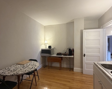 28 Smith - Photo Thumbnail 3