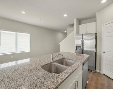 21610 Desert Lily Road - Photo Thumbnail 9