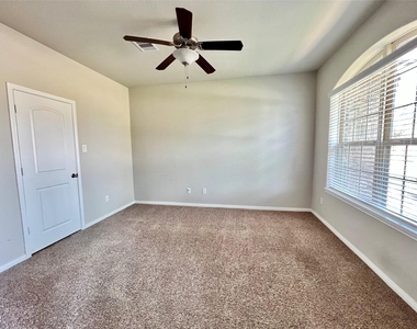 23527 Prato Gardens Lane - Photo Thumbnail 11