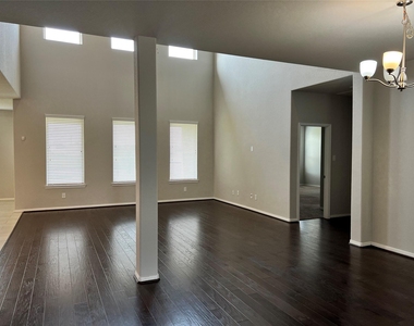 23527 Prato Gardens Lane - Photo Thumbnail 5