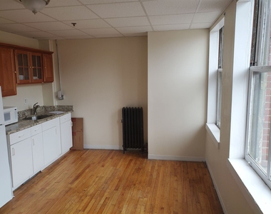 819 Elm - Photo Thumbnail 5
