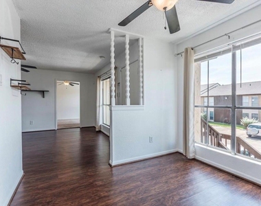 1500 Bay Area Boulevard - Photo Thumbnail 11