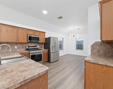 7042 Durango Creek Lane - Photo Thumbnail 11