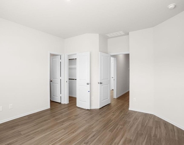 3017 Wood Lily Drive - Photo Thumbnail 11