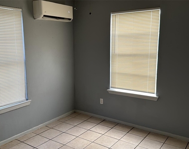 1012 Ann Street - Photo Thumbnail 2