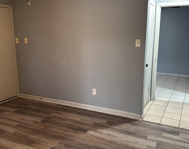 1012 Ann Street - Photo Thumbnail 3