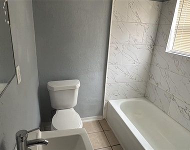 1012 Ann Street - Photo Thumbnail 5