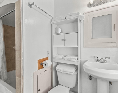2511 Whitney - Photo Thumbnail 21