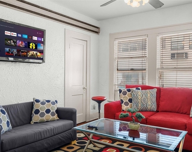2511 Whitney - Photo Thumbnail 9