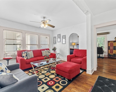 2511 Whitney - Photo Thumbnail 8