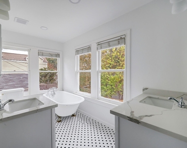 827 Le Green St - Photo Thumbnail 12