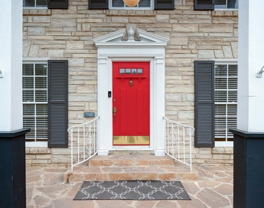 827 Le Green St - Photo Thumbnail 2