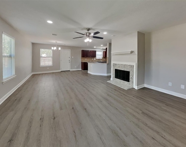7718 Balsam Crossing Lane - Photo Thumbnail 1