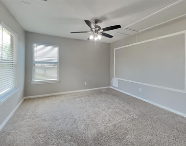 7718 Balsam Crossing Lane - Photo Thumbnail 14