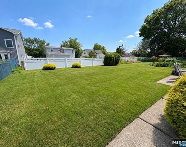 110 Rutherford - Photo Thumbnail 12