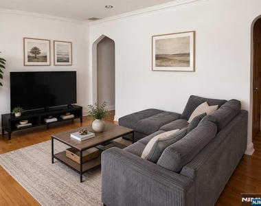 110 Rutherford - Photo Thumbnail 1