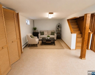110 Rutherford - Photo Thumbnail 9