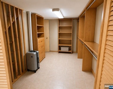 110 Rutherford - Photo Thumbnail 10