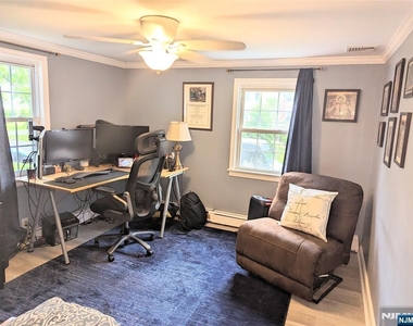 530 Shirley - Photo Thumbnail 5