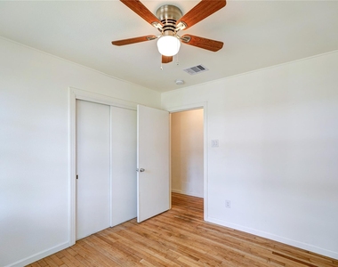 1319 Elm Street - Photo Thumbnail 37