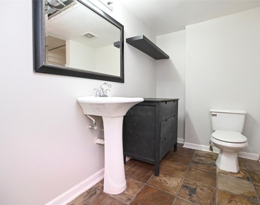8423 Hearth Drive - Photo Thumbnail 7