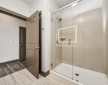 5454 Washington St Avenue - Photo Thumbnail 17