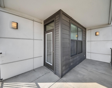 5454 Washington St Avenue - Photo Thumbnail 29