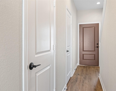 14010 Longstreet - Photo Thumbnail 2