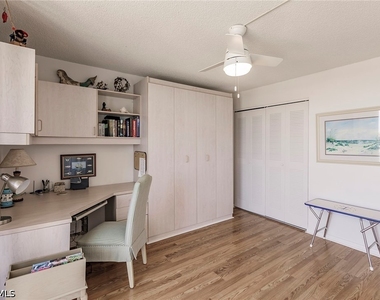 260 Seaview Court - Photo Thumbnail 16