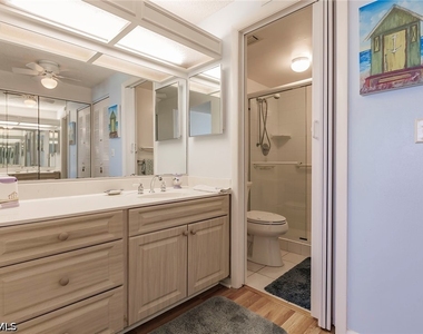 260 Seaview Court - Photo Thumbnail 13