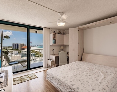 260 Seaview Court - Photo Thumbnail 17