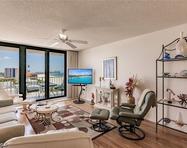 260 Seaview Court - Photo Thumbnail 4