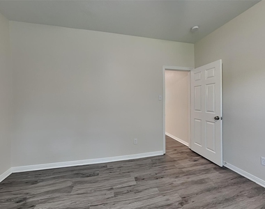 17906 Magenta Springs Drive - Photo Thumbnail 15