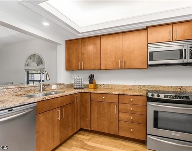 701 Augusta Boulevard - Photo Thumbnail 8
