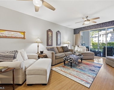 7054 Barrington Circle - Photo Thumbnail 12