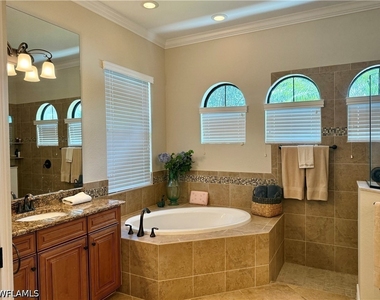 9594 Firenze Circle - Photo Thumbnail 10