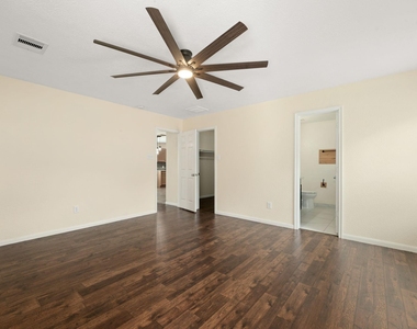 15906 Arapaho Bend Ln - Photo Thumbnail 13