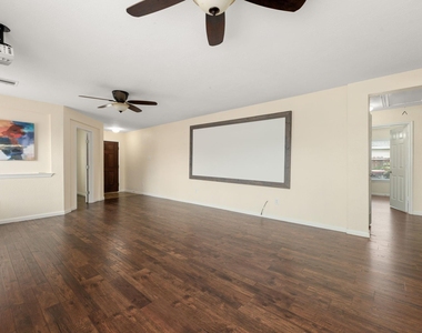15906 Arapaho Bend Ln - Photo Thumbnail 3